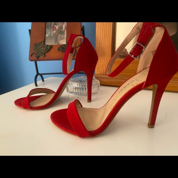 Heels - Picture 2 of 2